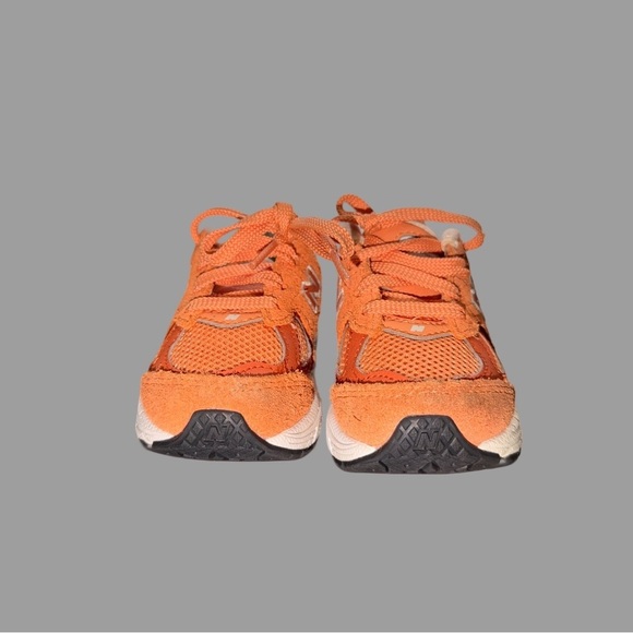 New Balance 2002 Toddler Sneakers | Size 5 | Orange | Unisex | Like New - Picture 2 of 3